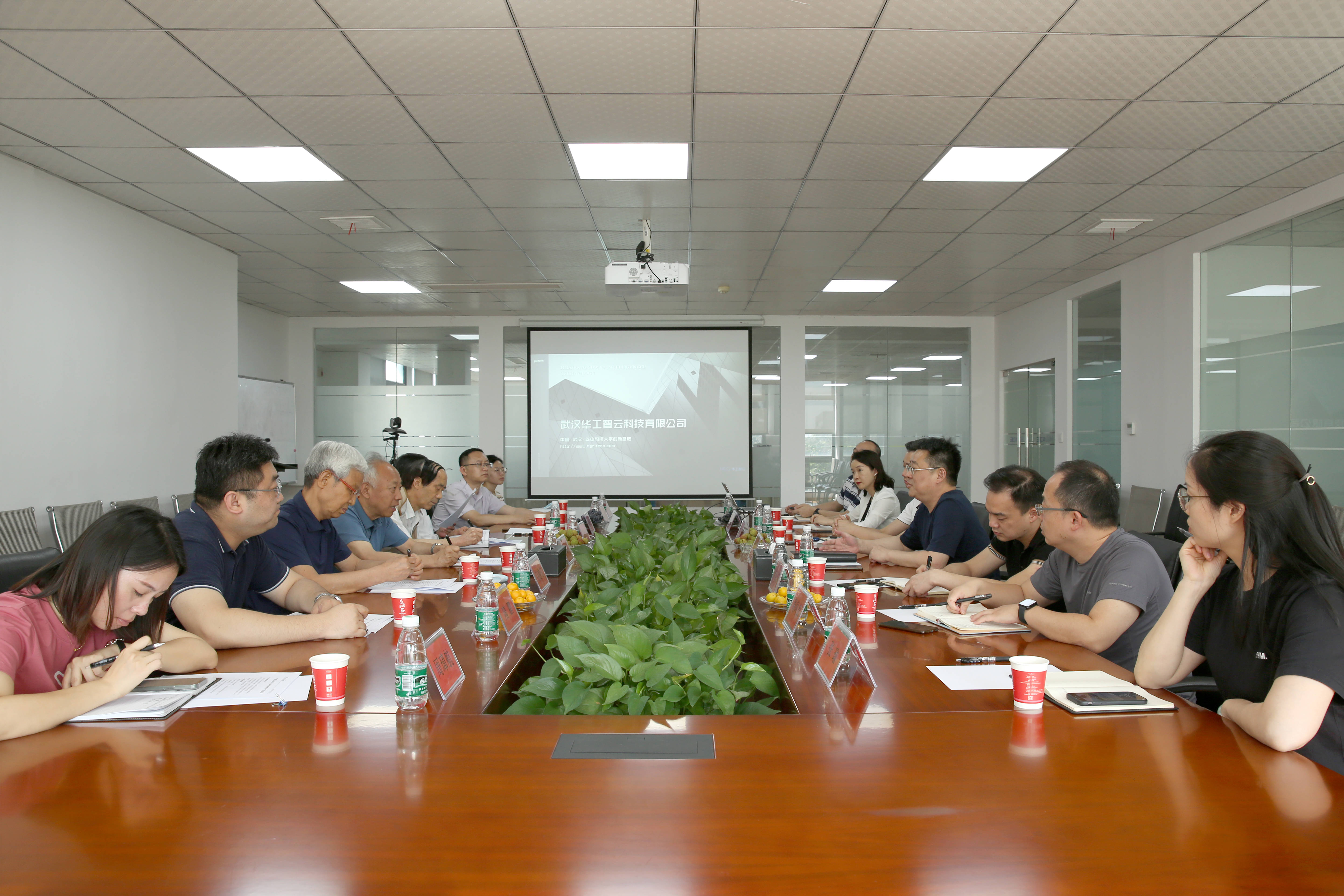 武汉市关工委领导一行莅临kdpay钱包(中国)参观考察指导工作 